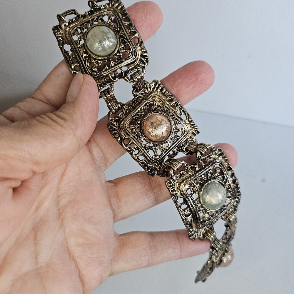 Chunky Cabochon Filigree Wide Panel link Bracelet Gold Tone Unmarked Ornate Vtg
